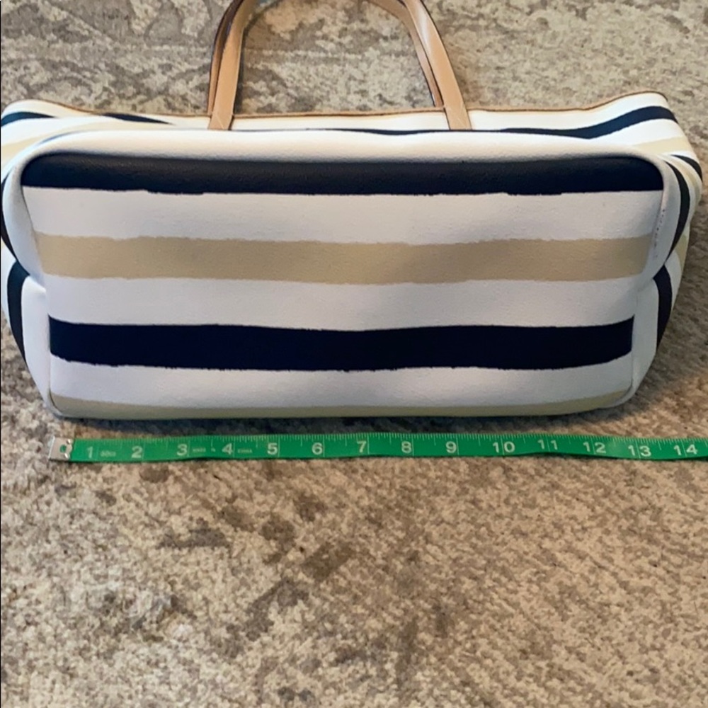 Kate Spade Bondi Road Medium Harmony Purse - Picture 6 of 9